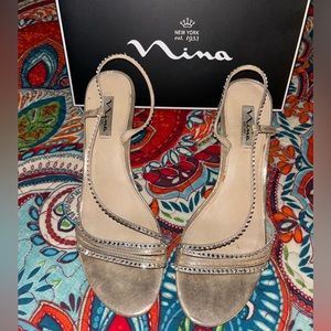 Nina Women's Gerri Strappy Slingback Mid Heel Sandal in Gold/Silver - size 11